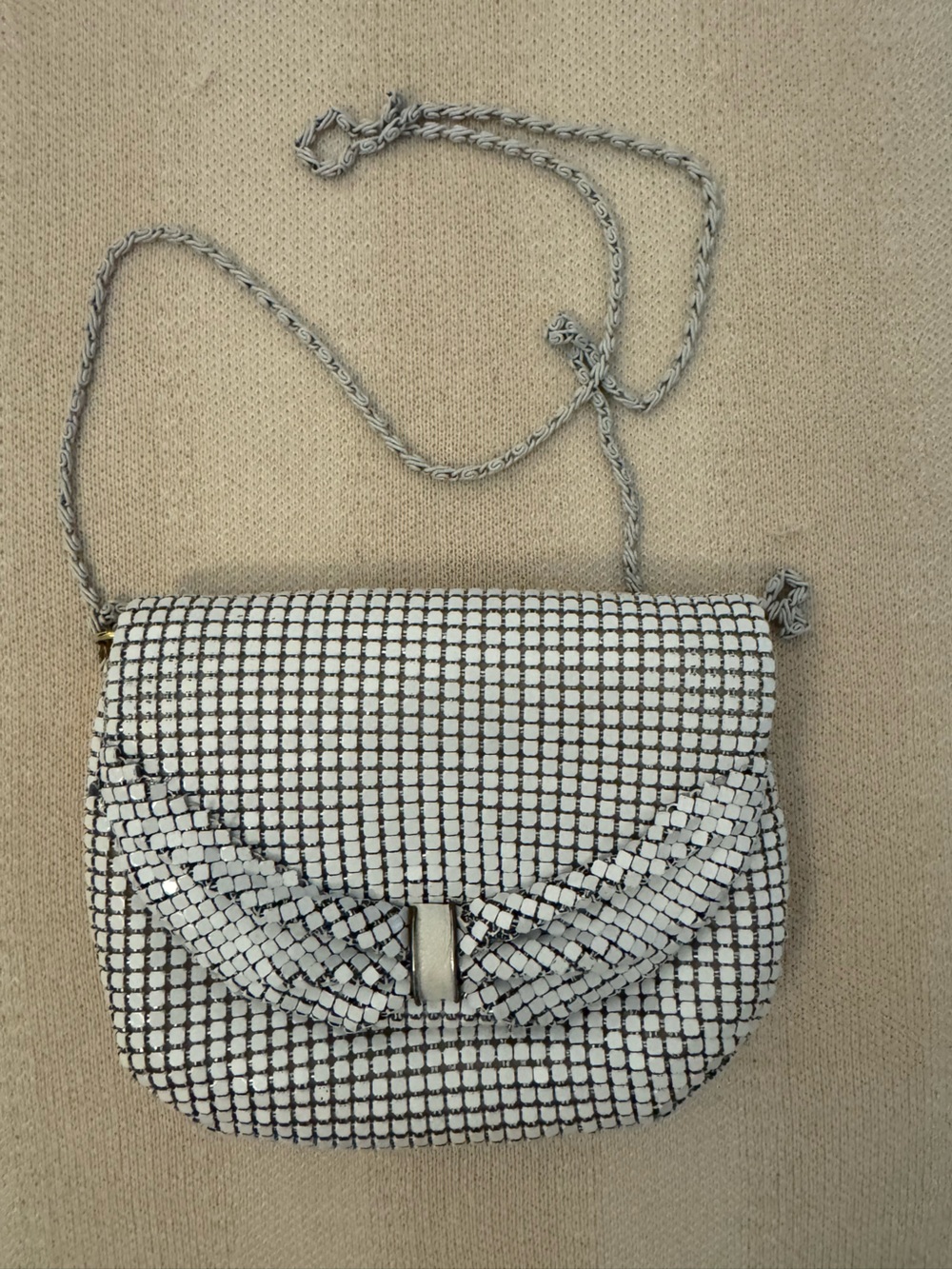 Vintage White Metal Mesh Crossbody Bag with Bow Accent